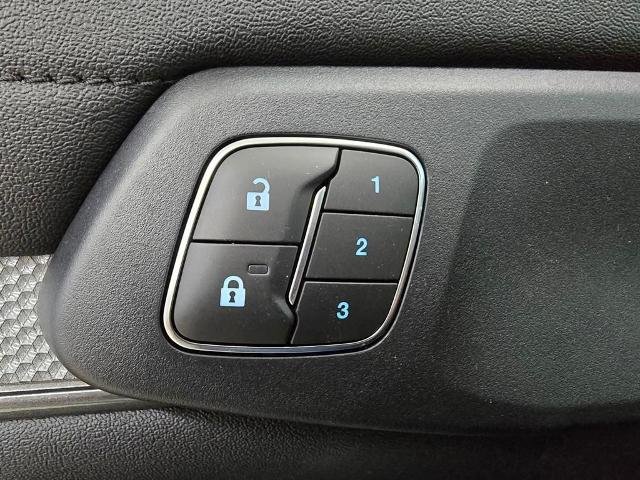 New 2026 Avalanche Ford Lariat® image 24