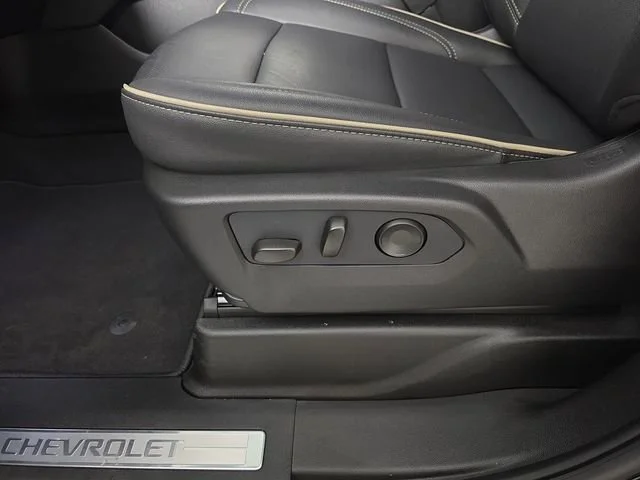 Used 2026 Black Chevrolet Premier image 19