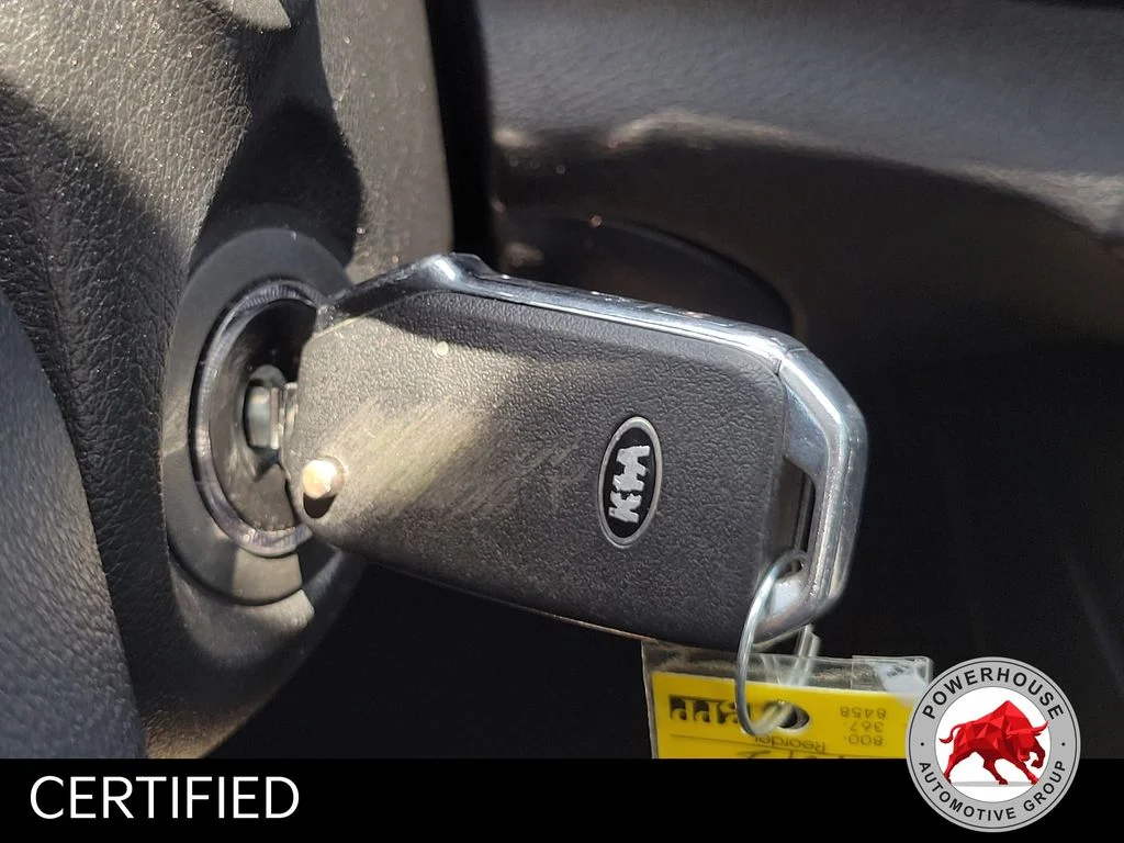 Used 2021 Black Kia LXS image 33