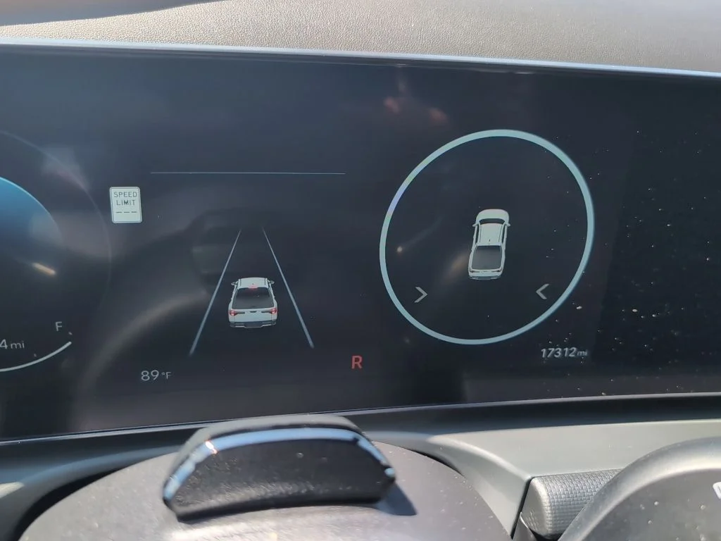 Certified Used 2025 White Hyundai XRT image 15