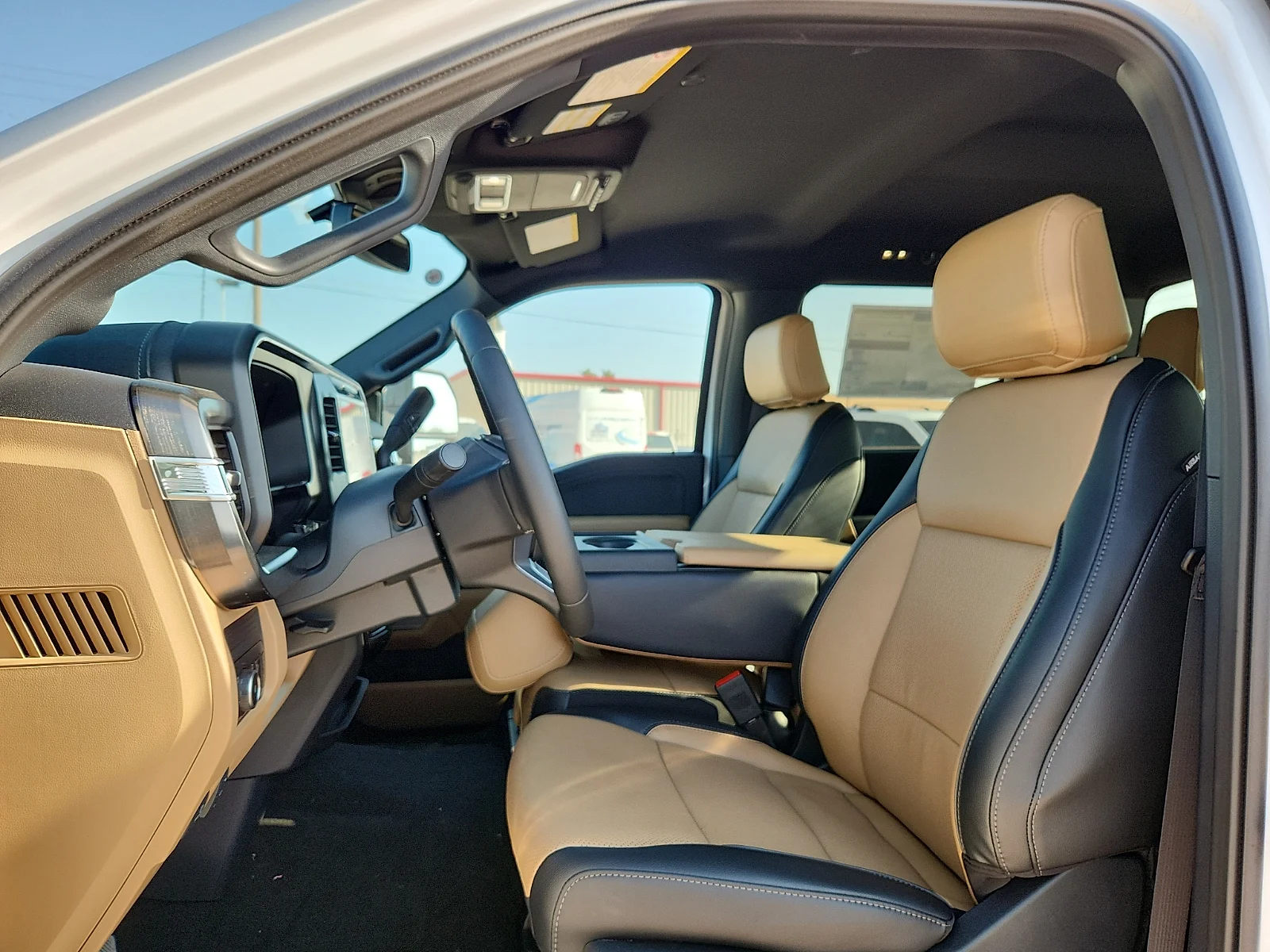 New 2026 Oxford White Ford Lariat image 17