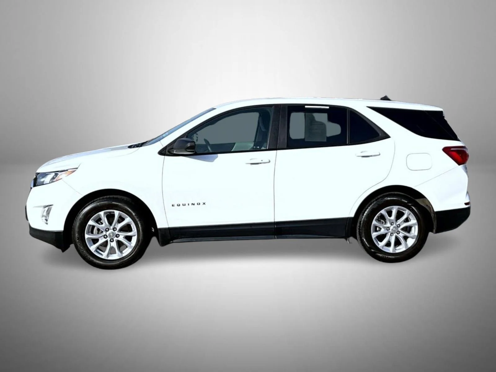 Used 2021 White Chevrolet LS image 8