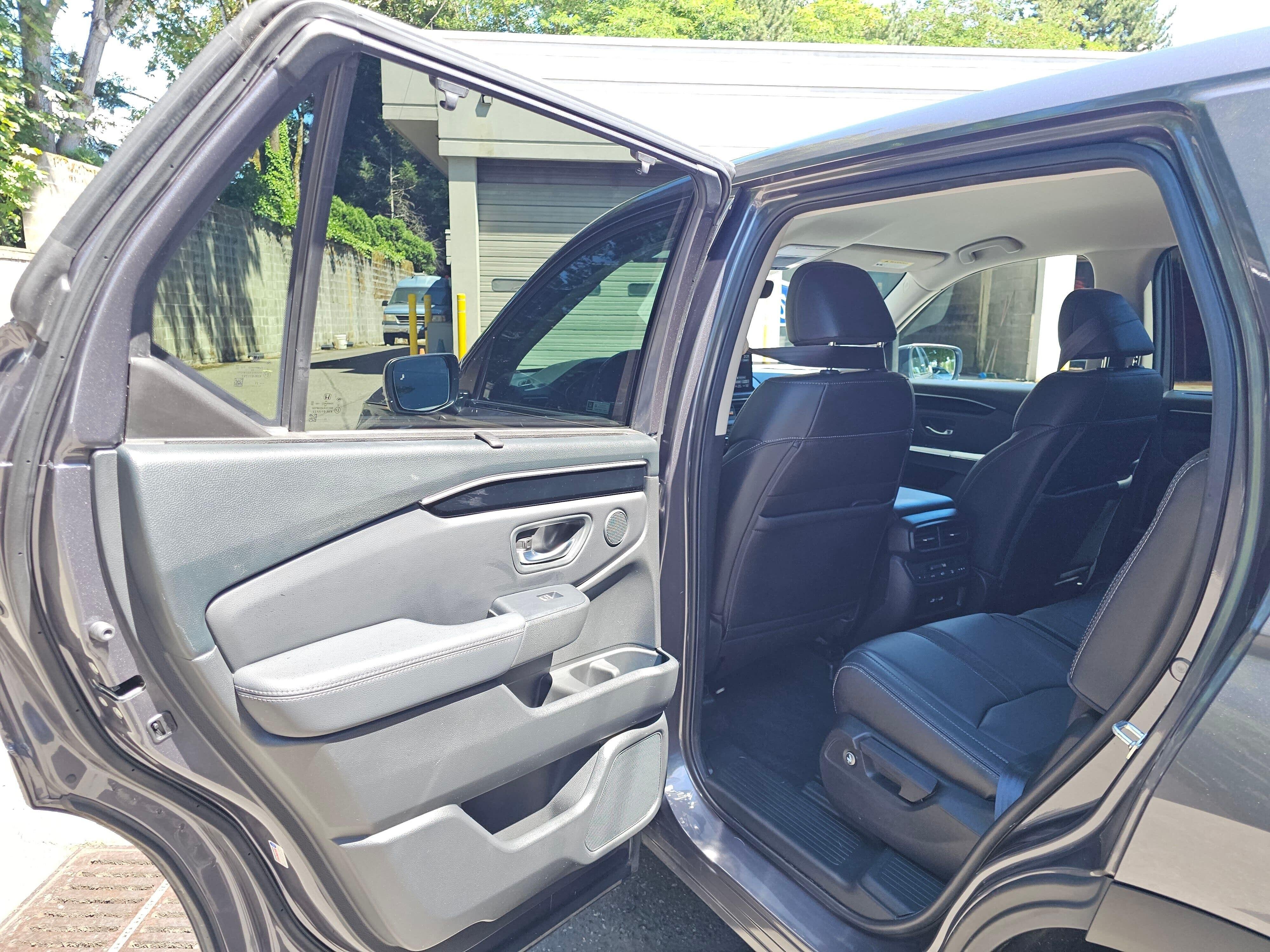 Certified Used 2023 Modern Steel Metallic Honda AWD EX-L image 18