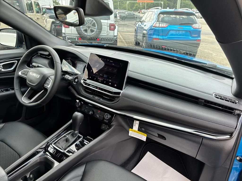 New 2026 Hydro Blue Pearlcoat Jeep Latitude image 14