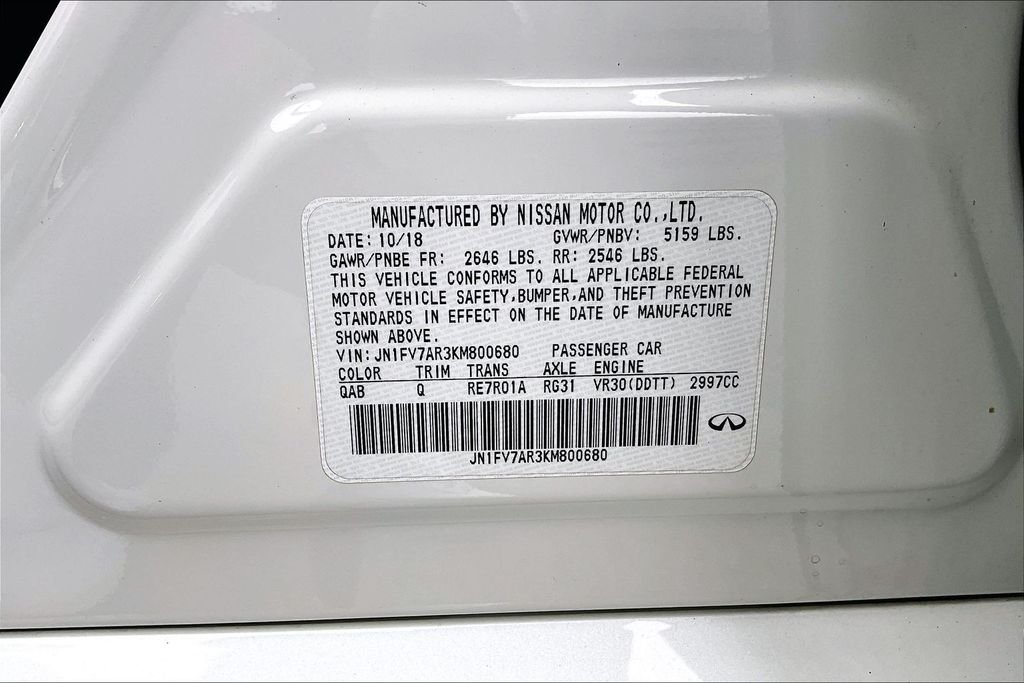Used 2019 White INFINITI Red Sport 400 image 34