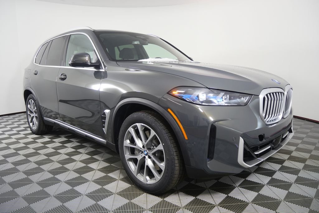 Used 2026 Dravit Grey Metallic BMW xDrive50e image 8