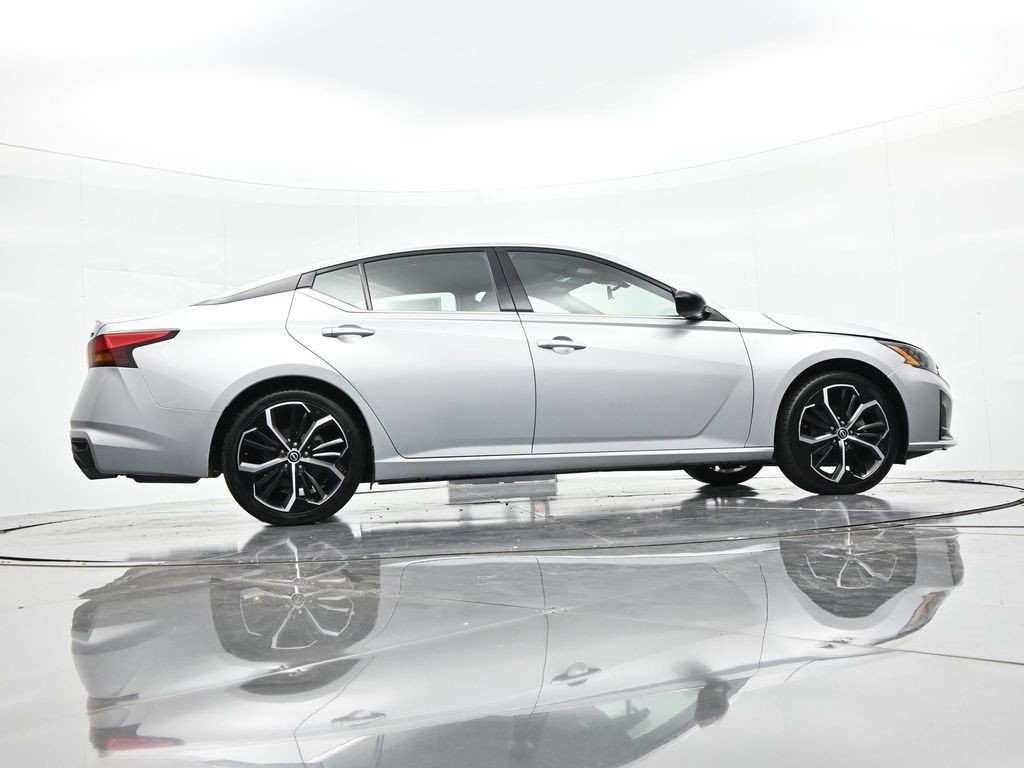Used 2024 Brilliant Silver Metallic Nissan 2.5 SR Sedan image 21