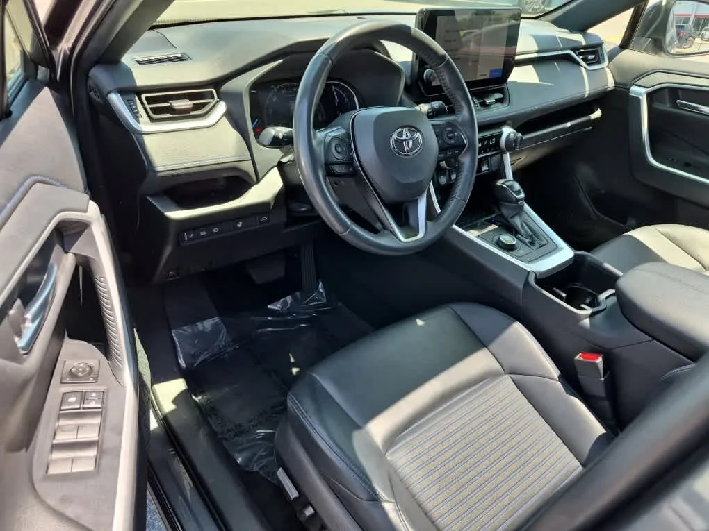 Used 2023 Magnetic Gray Metallic/Midnight Black Metallic Toyota Hybrid XSE image 8