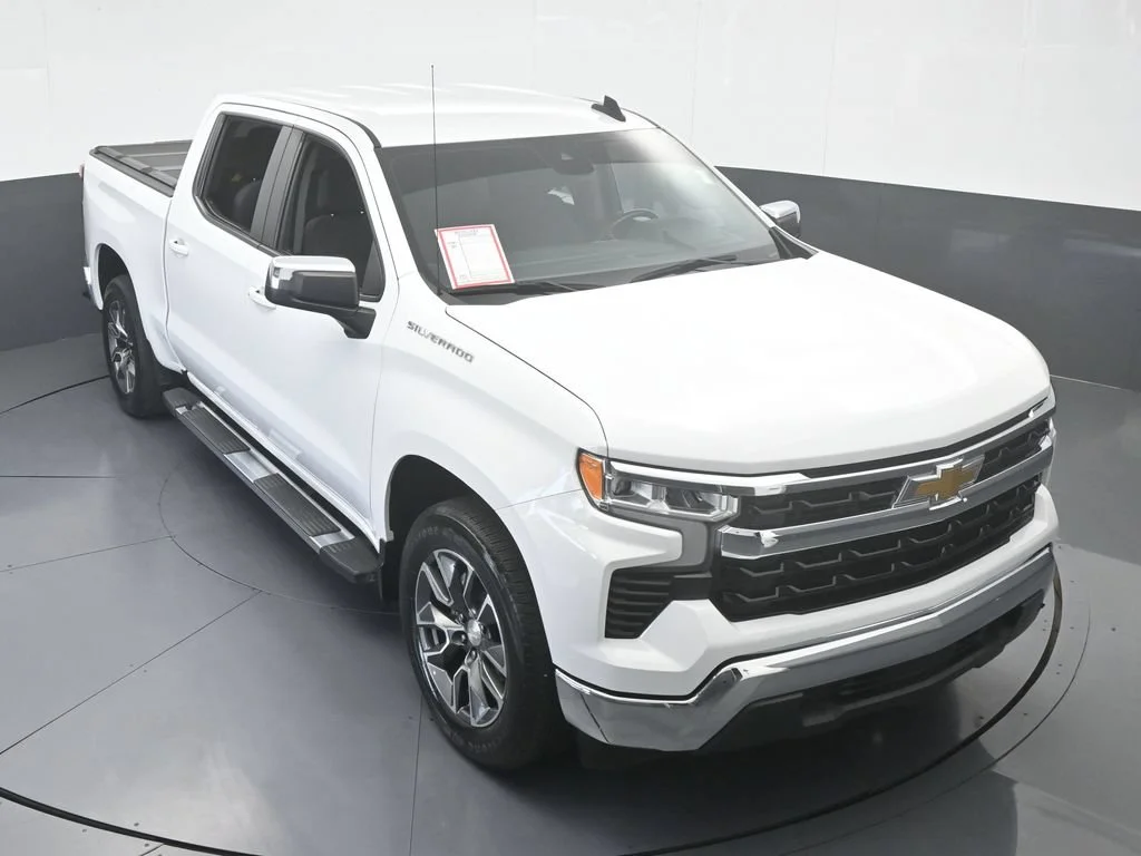 Used 2023 Summit White Chevrolet LT image 52