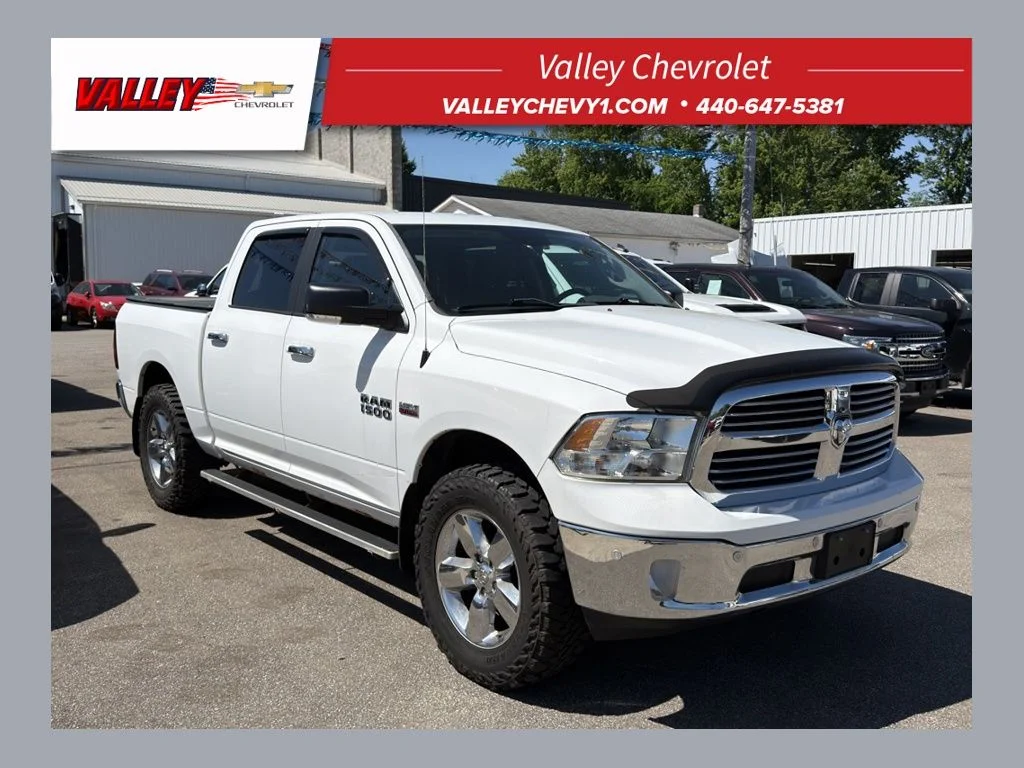 2016 RAM 1500 Big Horn 4x4 Crew Cab 5'7's photo