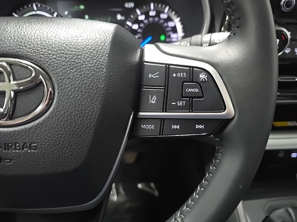 Used 2024 Black Toyota XLE image 21