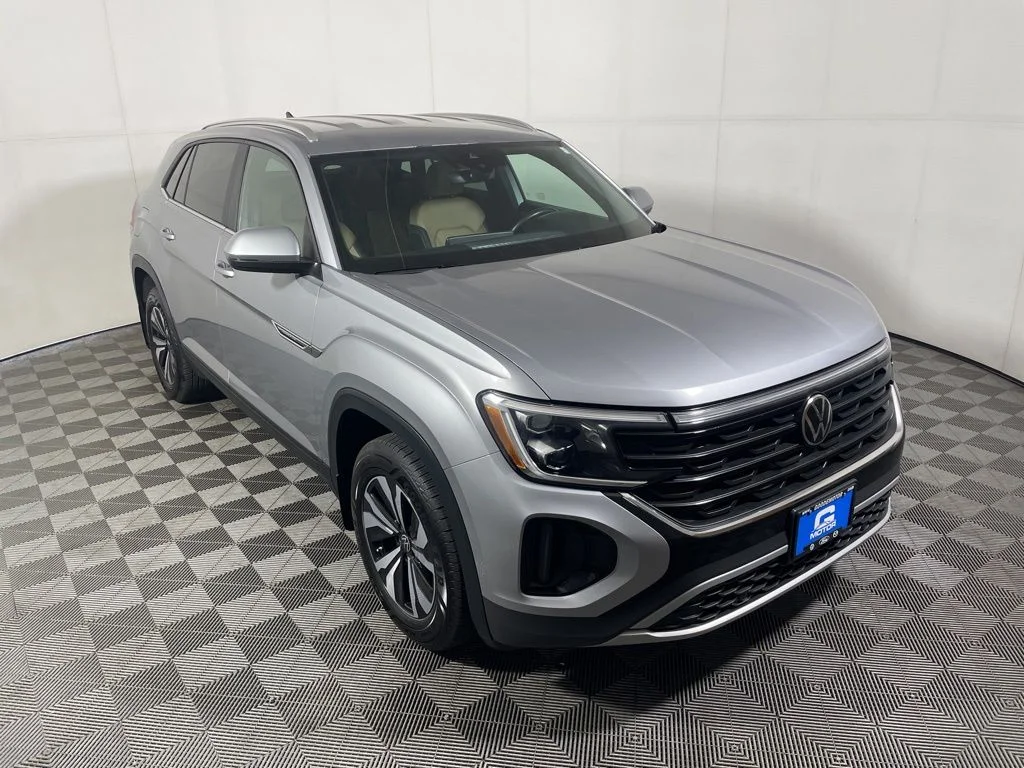 2024 Volkswagen Atlas Cross Sport 2.0T SE 4MOTION's photo