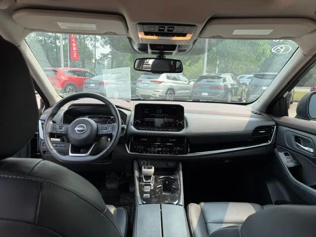 Used 2023 Gun Metallic Nissan SL image 8