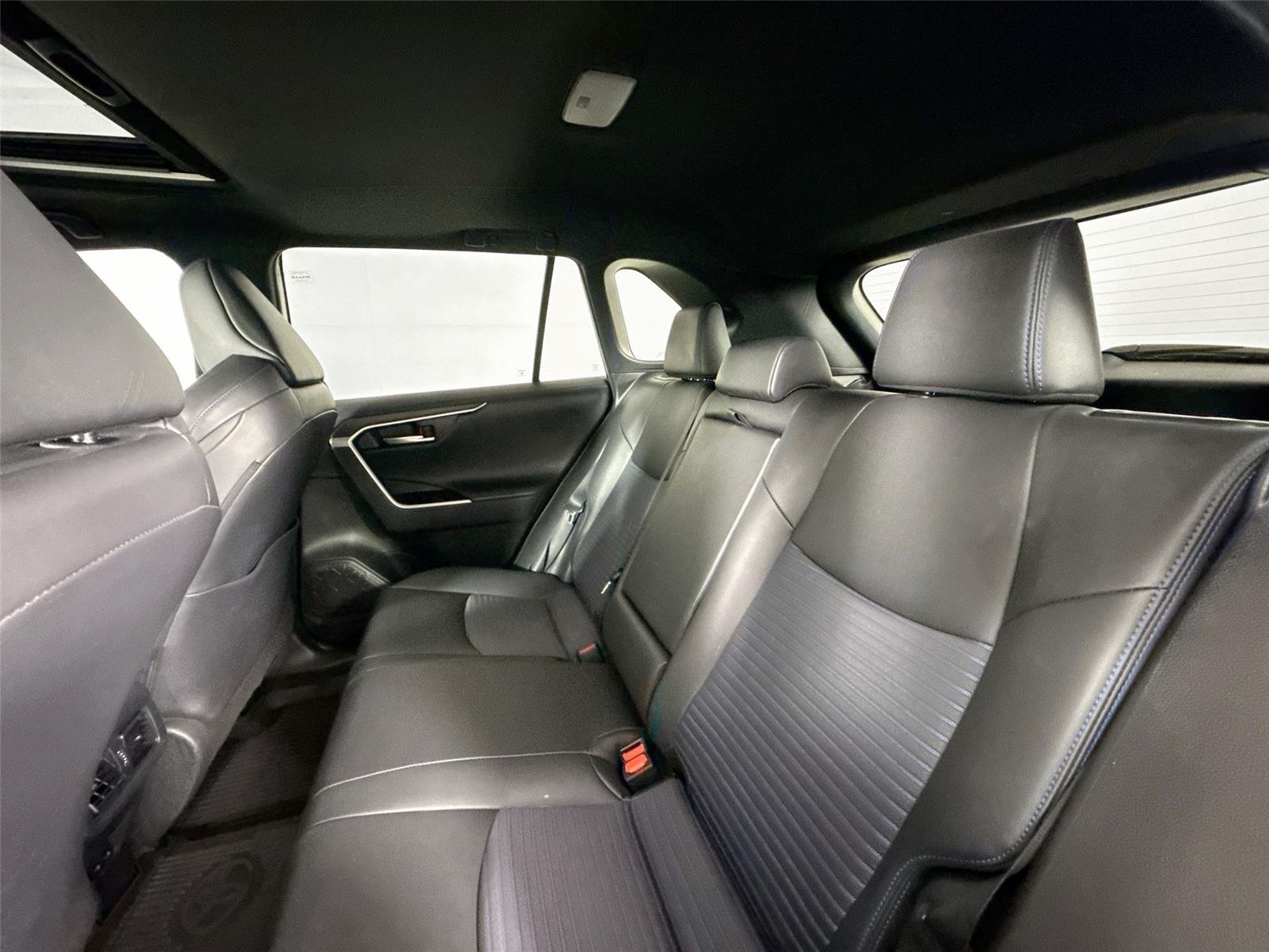 Used 2024 Magnetic Gray Metallic/Midnight Black Metallic Toyota Hybrid XSE image 31
