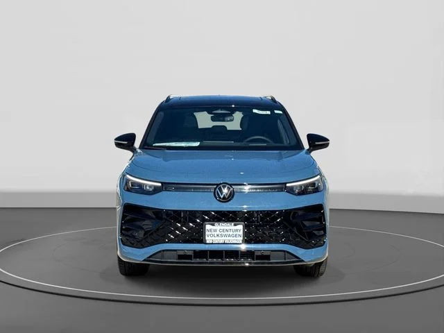 2026 Volkswagen Tiguan photo 2