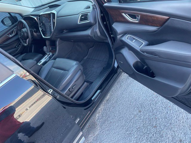 Used 2025 Black Subaru Touring image 21