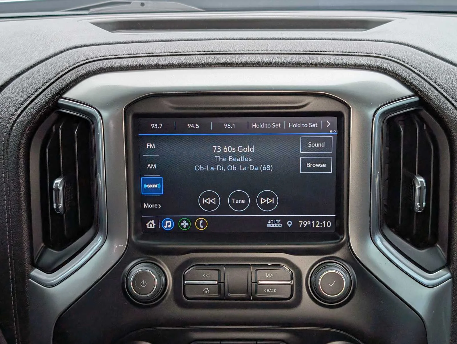 Used 2022 Silver Ice Metallic Chevrolet LT Trail Boss image 13