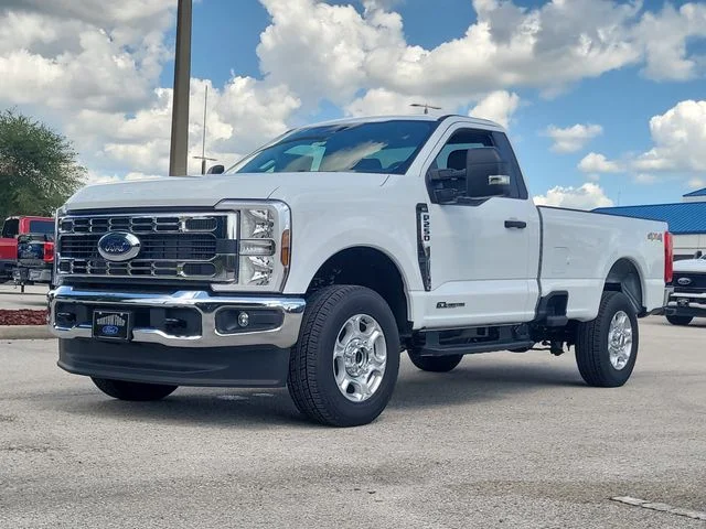 New 2026 Oxford White Ford XLT image 32