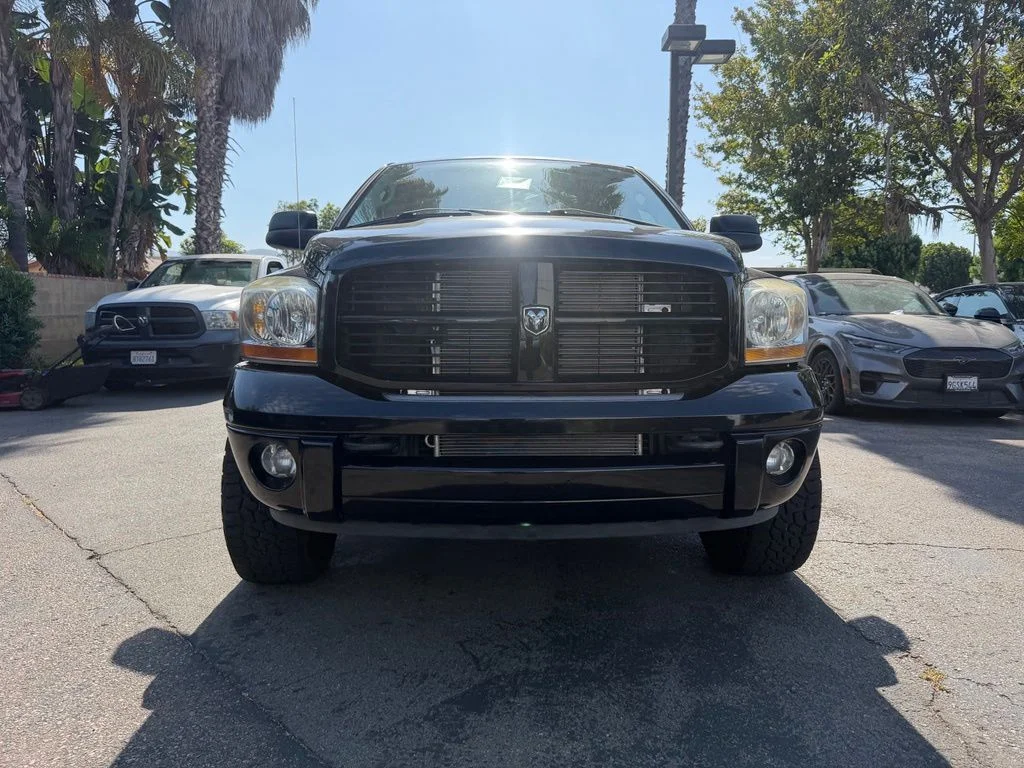 Used 2006 Black Dodge SLT image 3