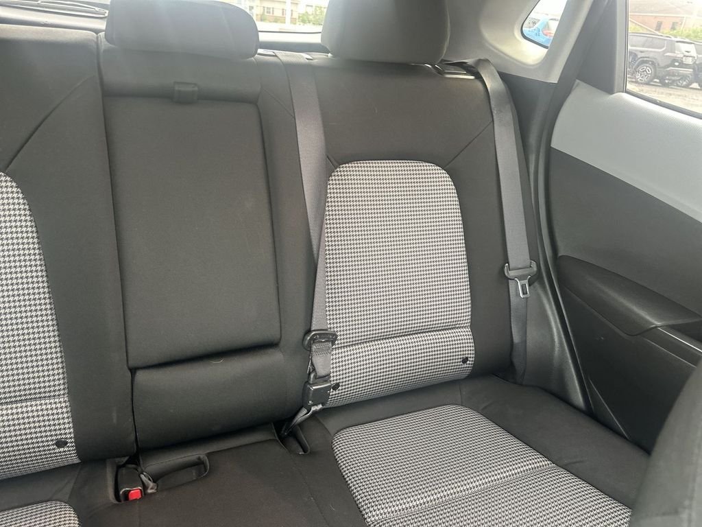 Used 2020 Gray Hyundai SEL image 14