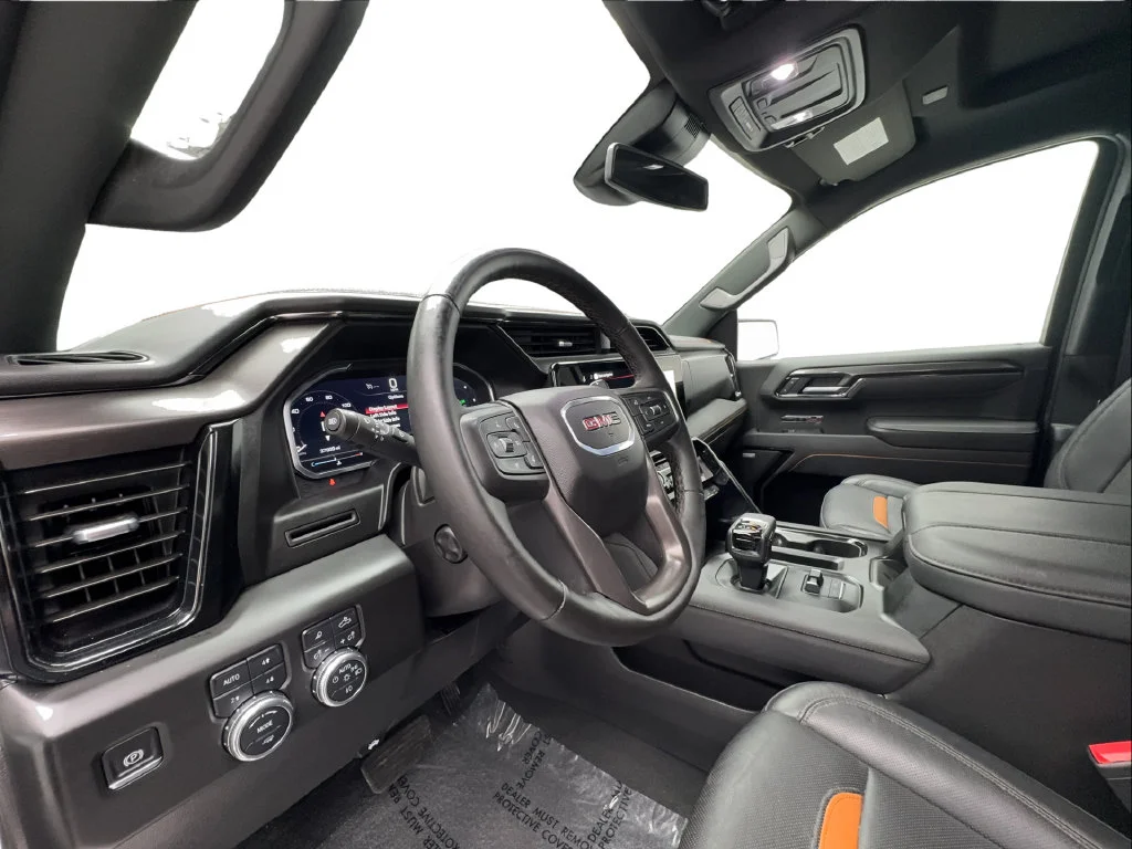 Used 2025 White GMC AT4 image 25