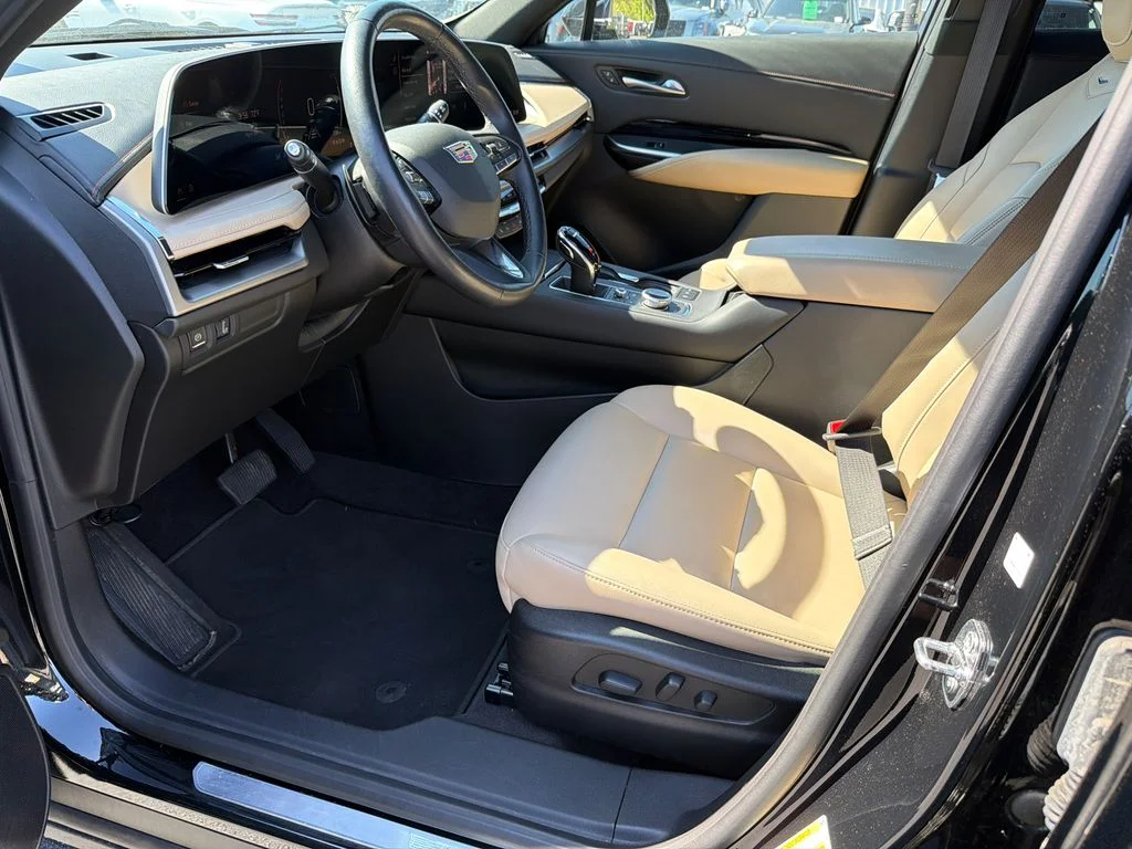 Used 2024 Black Cadillac Luxury image 9