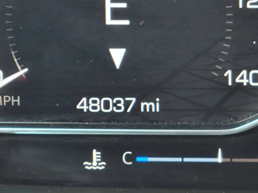 Used 2024 Summit White GMC SLT image 32
