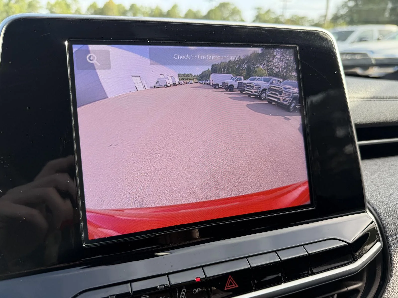 Used 2025 Red Hot Pearlcoat Jeep Latitude image 12