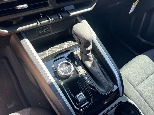 New 2026 White Chevrolet Trail Boss image 23