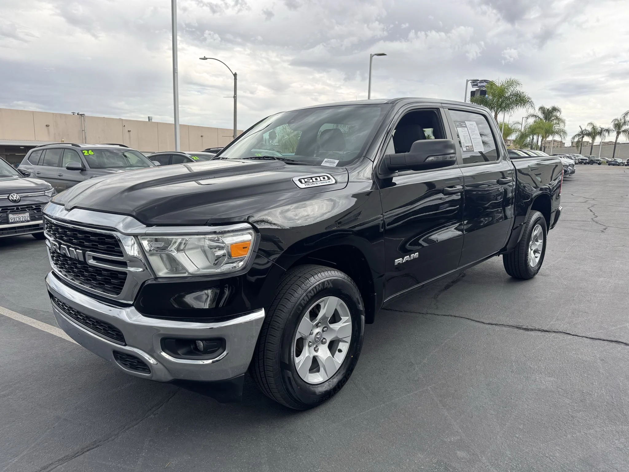 Used 2023 DIAMOND BLACK CRY Ram Big Horn image 3