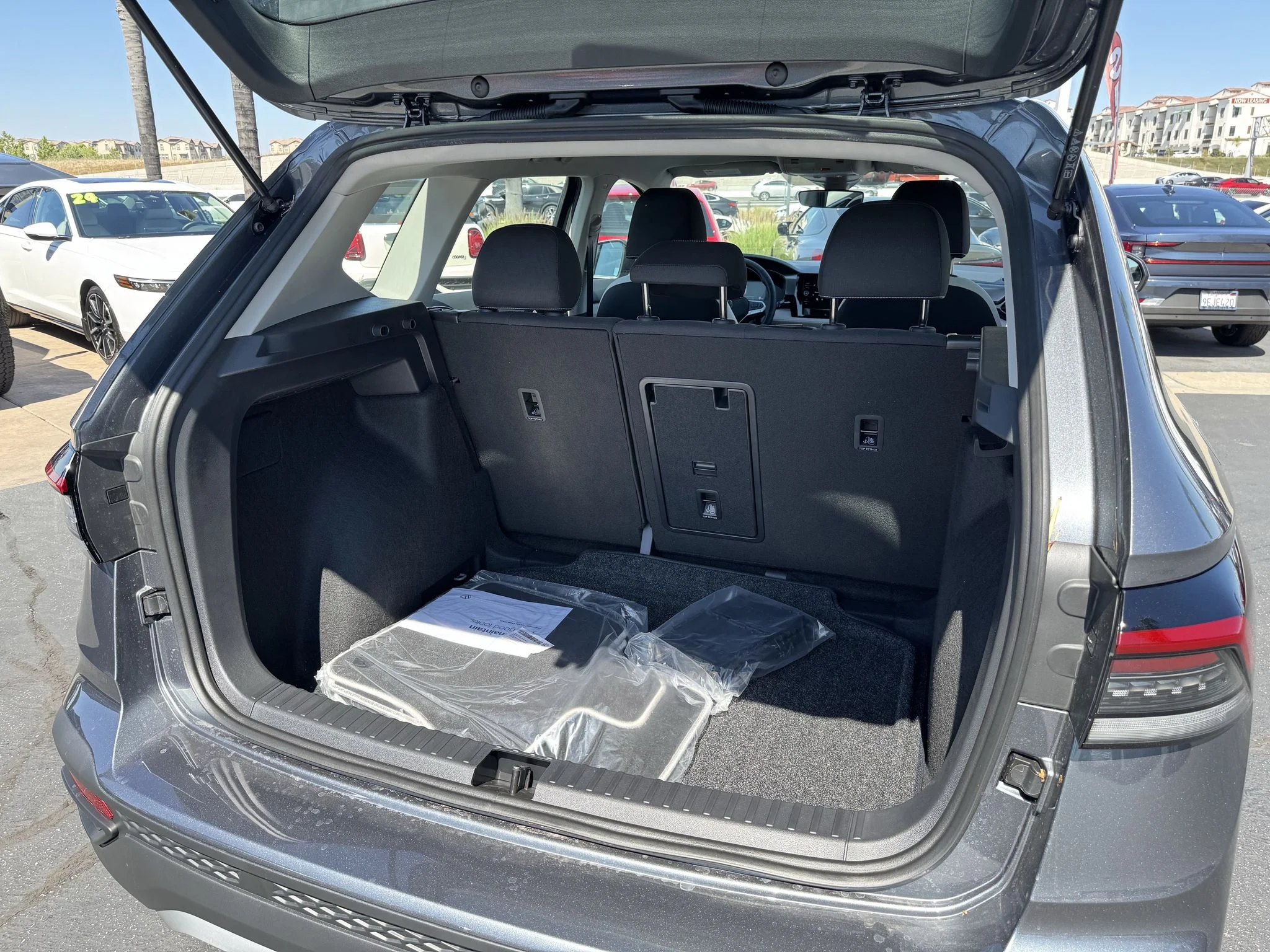 New 2026 Platinum Gray Metallic Volkswagen S image 32