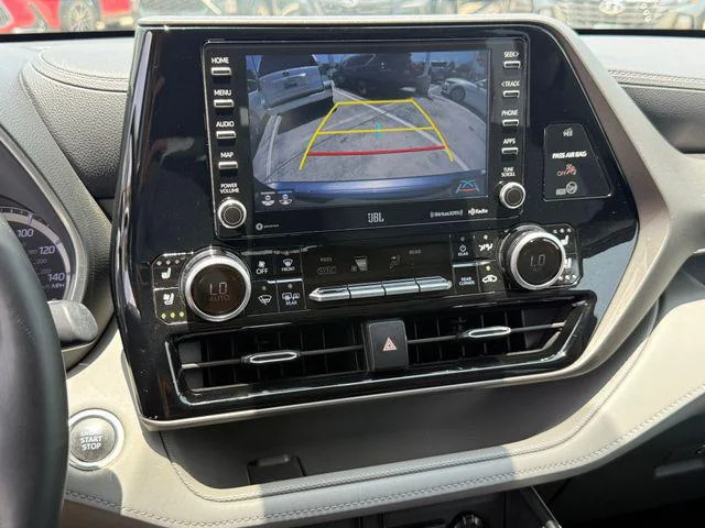 Certified Used 2020 MOON DUST Toyota Limited image 18