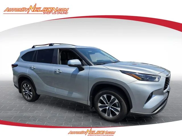 Used 2024 Silver Toyota XLE image 1