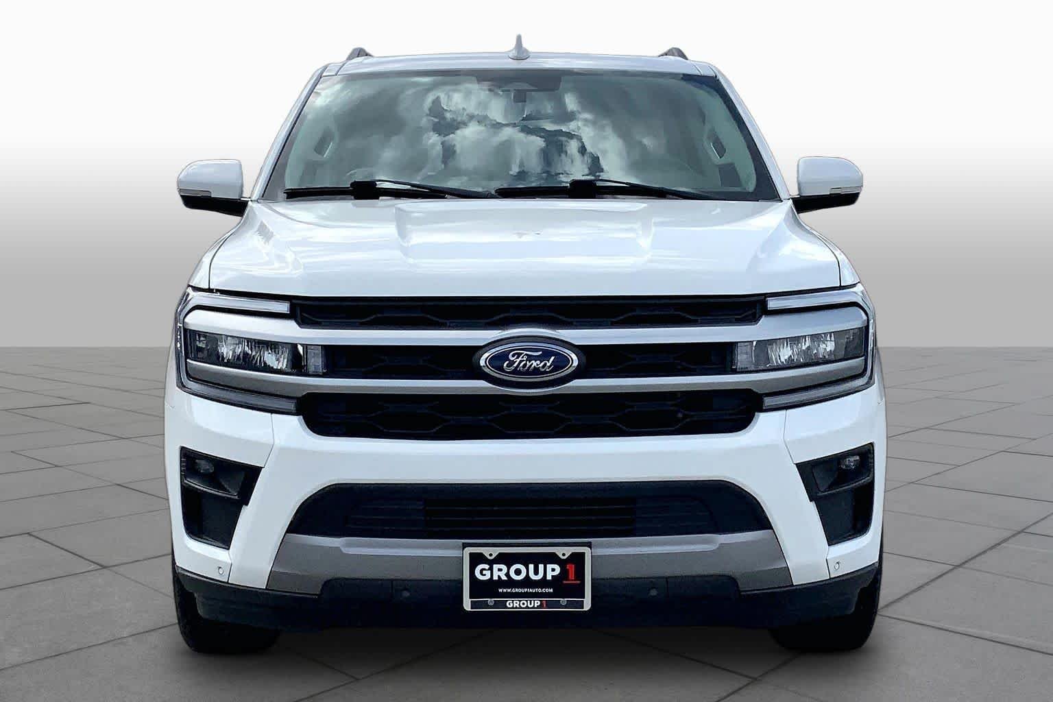 Used 2022 Star White Metallic Tri-Coat Ford XLT image 4