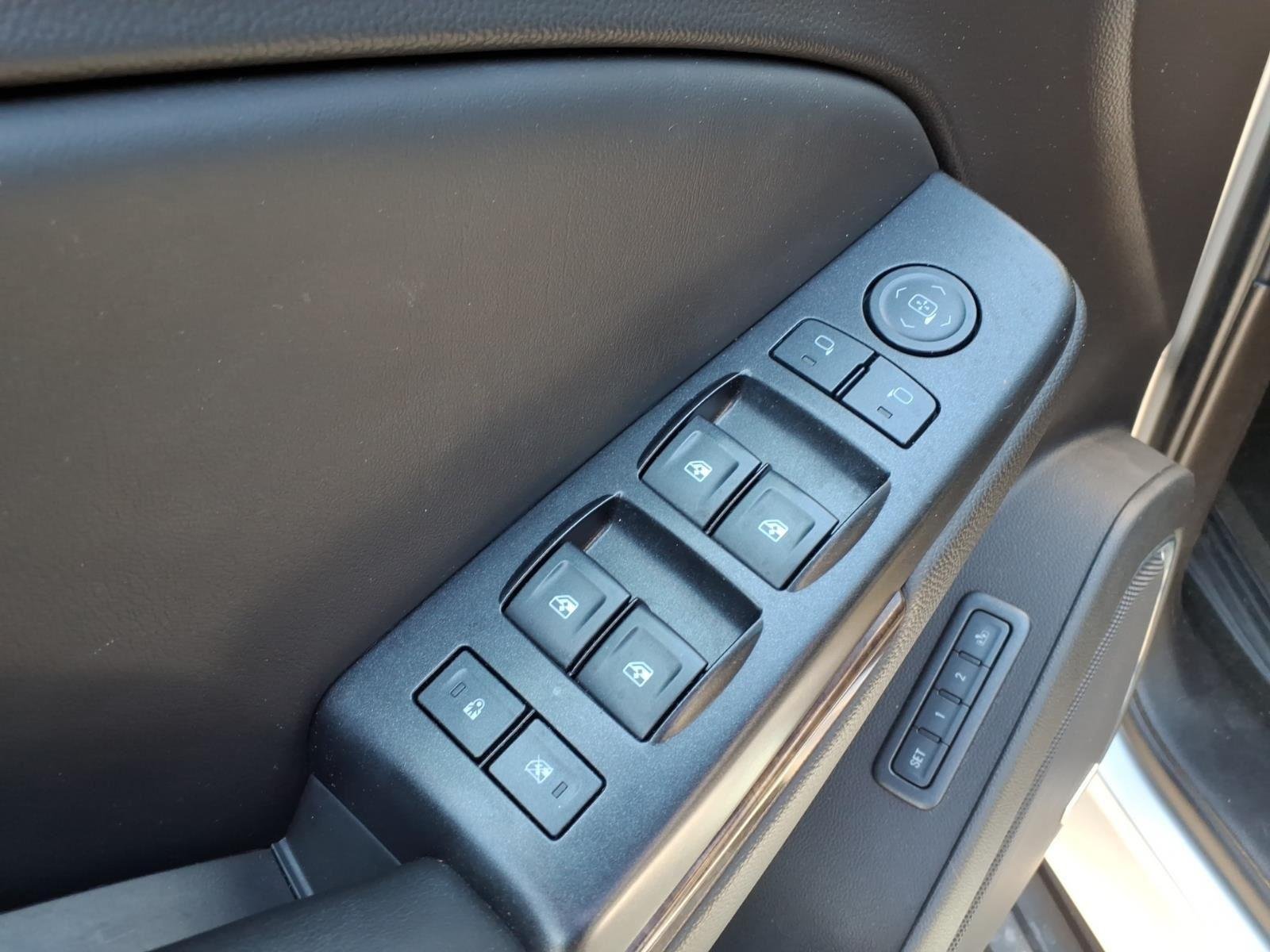 Used 2016 Silver Ice Metallic Chevrolet LT image 17