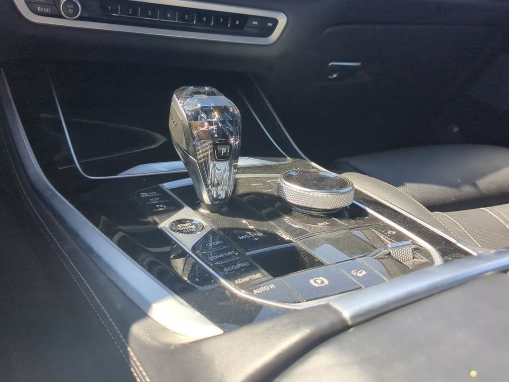 Used 2021 Blue BMW xDrive40i image 17