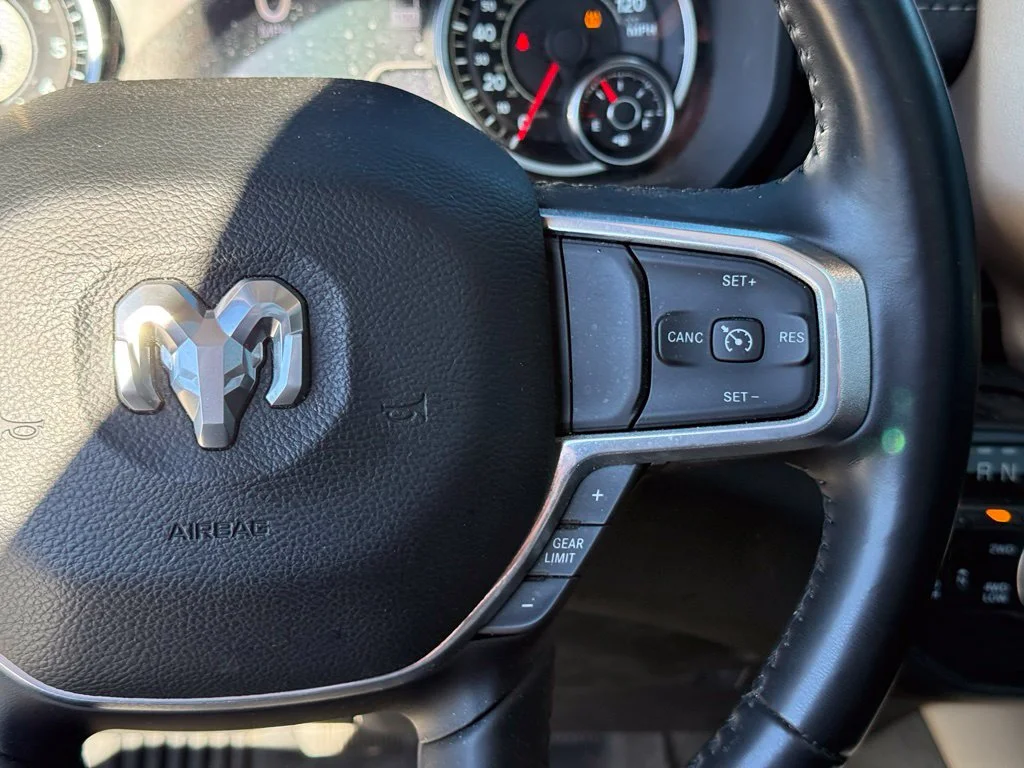 Used 2021 Black Ram Laramie image 18