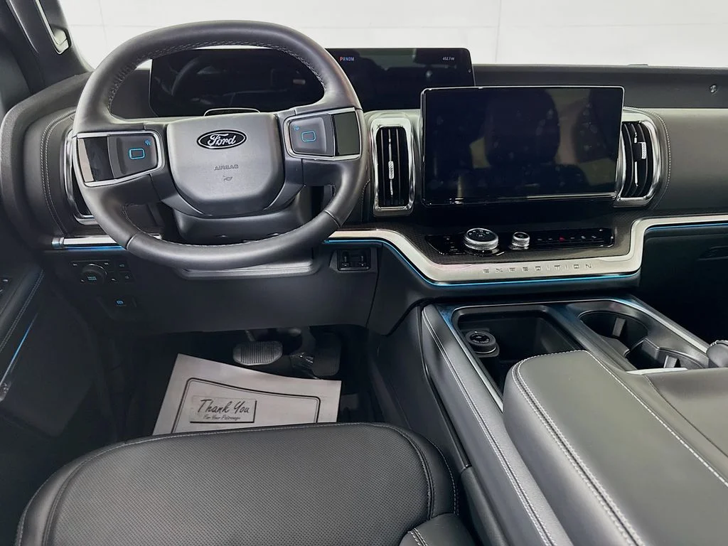 New 2026 Space Silver Metallic Ford MAX Platinum® image 24