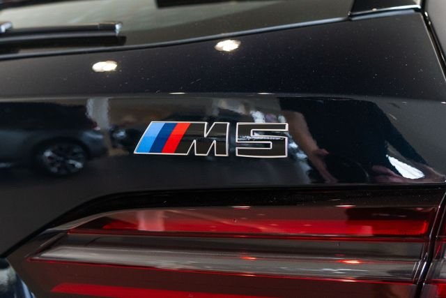 New 2026 Carbon Black Metallic BMW Base image 14