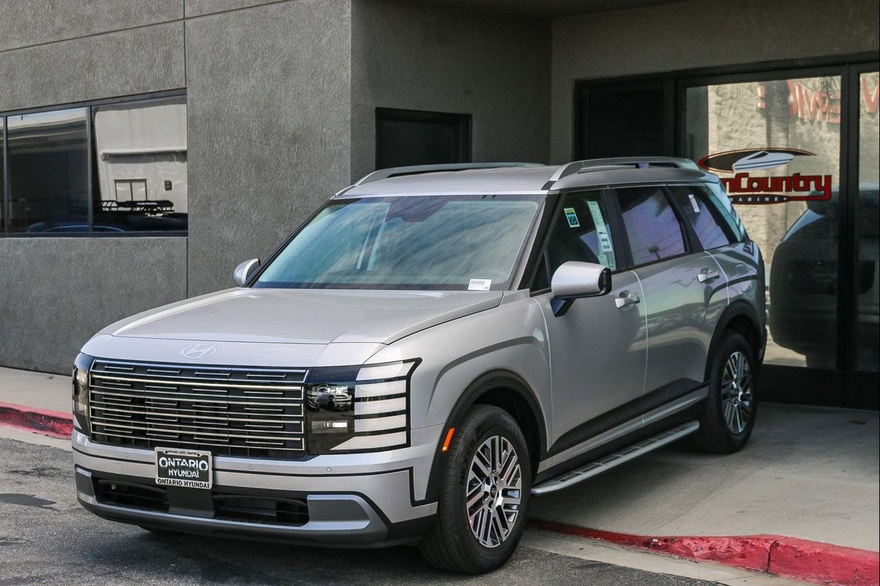 New 2026 Silver Hyundai SEL image 32
