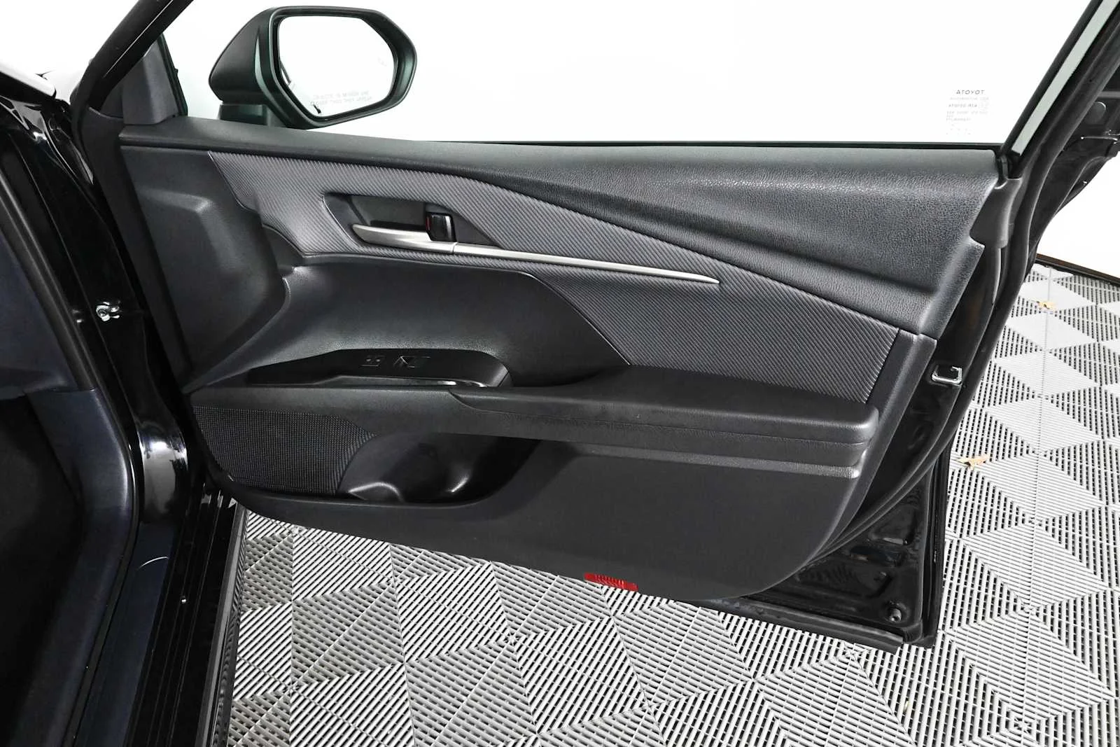 Used 2025 Midnight Black Metallic Toyota SE image 9