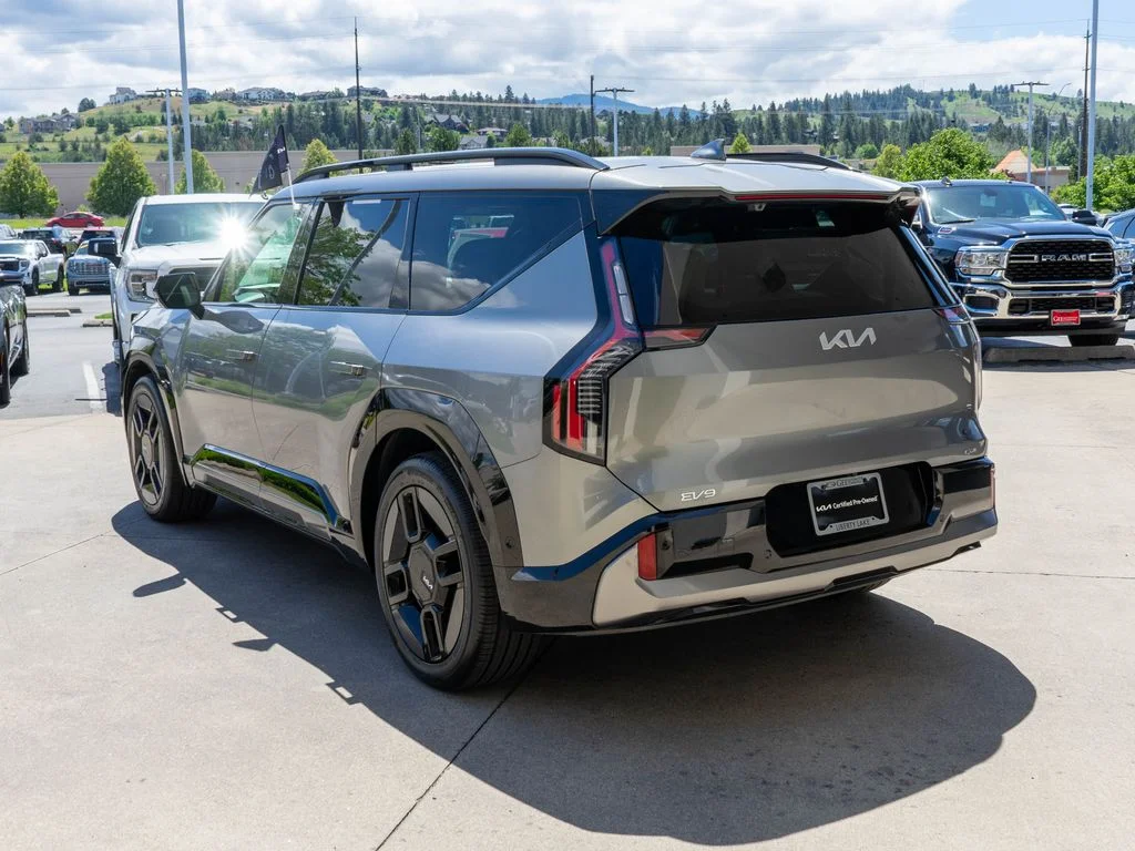 Used 2024 Gray Kia GT-Line image 5