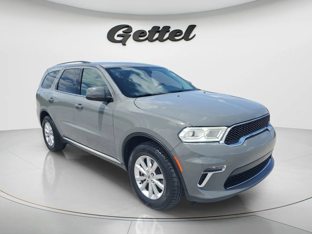 Used 2022 Destroyer Gray Cl Dodge SXT image 3