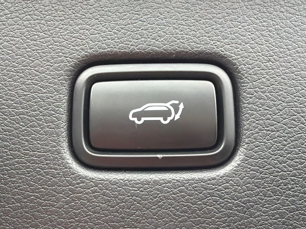 Used 2024 Black Hyundai XRT image 19