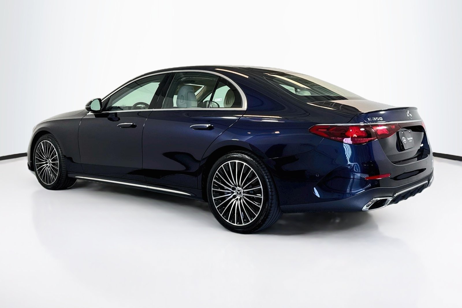 New 2027 Nautical Blue Metallic Mercedes-Benz E 350 image 7
