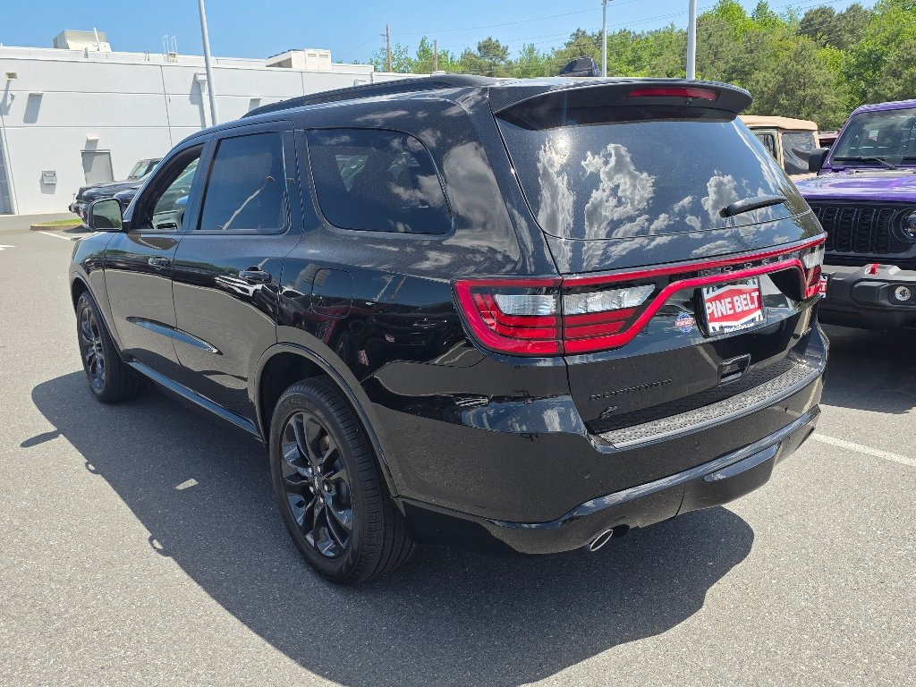 New 2026 Diamond Black Clear-Coat Exterior Paint Dodge GT Plus image 9