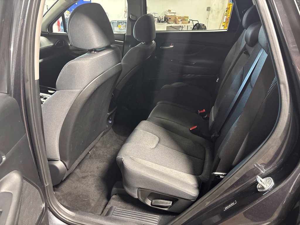 Used 2020 Gray Hyundai SE image 22
