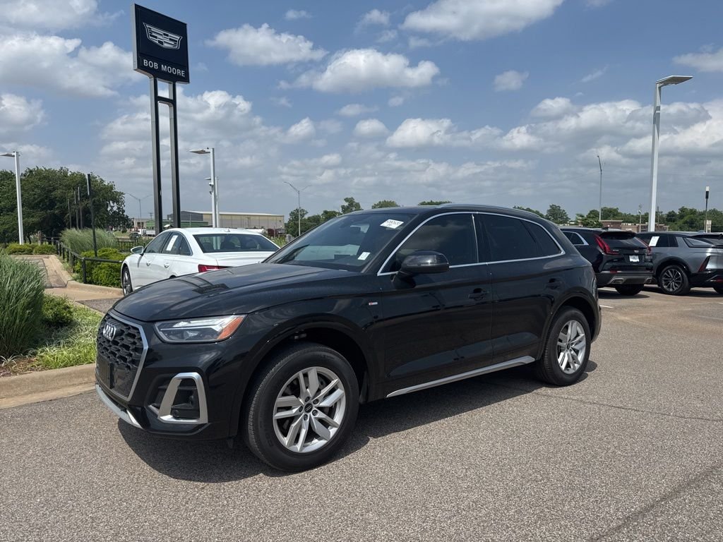 2023 Audi Q5 45 Premium's photo