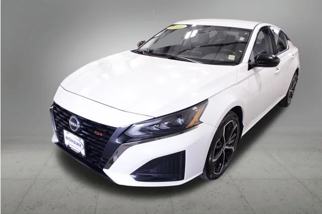 2025 Nissan Altima
