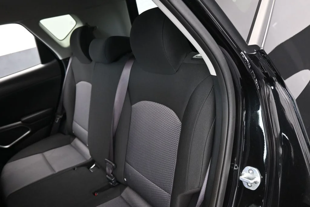 Used 2023 Fusion Black Kia S image 31
